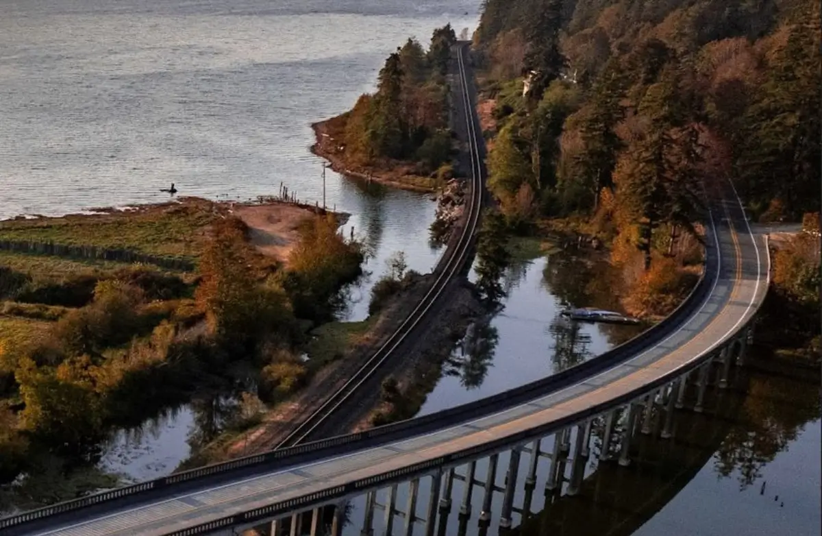 Chuckanut Drive in the Fall